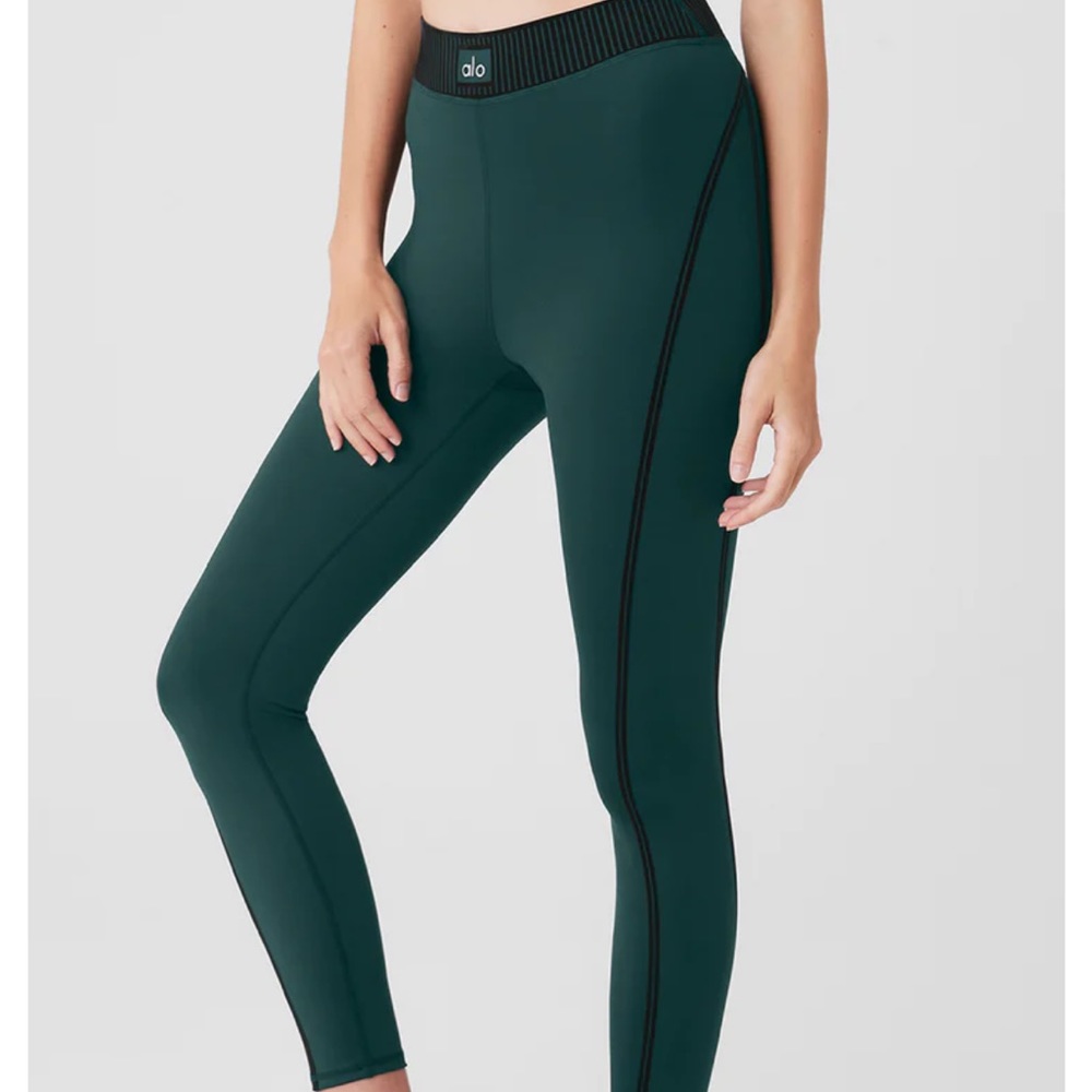 Alo Yoga Airlift High-Waist 7/8 Line Up Legging